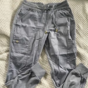 Jaanuu grey scrub pant Jogger size small